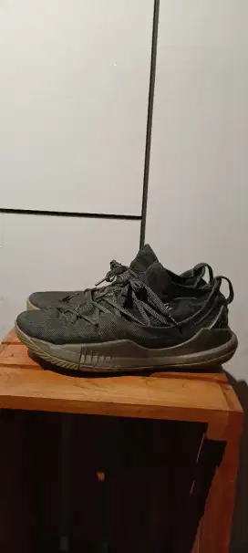 Sepatu Basket Under Armour (UA) Curry 5 Pi Day Original