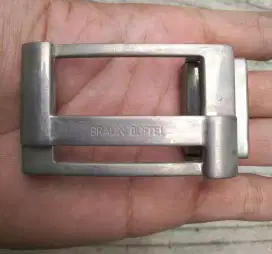 Kepala Gesper Braun Buffel