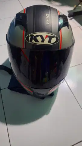 HELM Full face KYT R-10