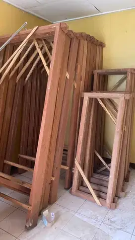Kusen pintu & jendelakayu kamper tahun 60an