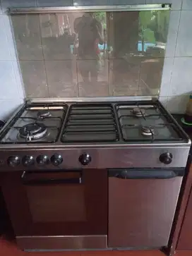 Elextrolux kompor gas
