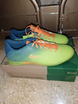 Sepatu futsal Legas