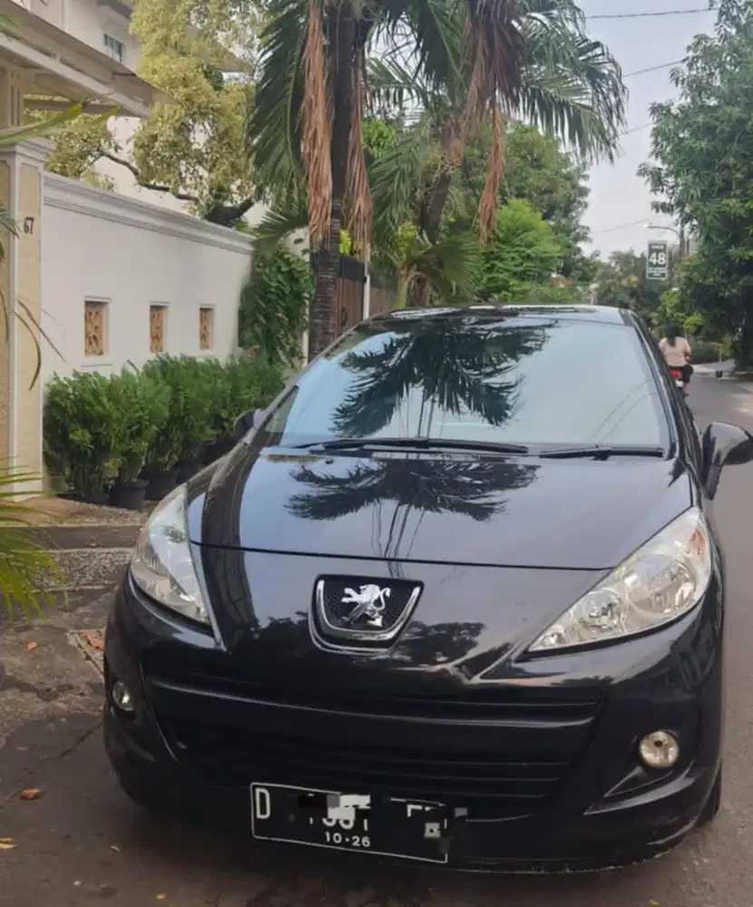 DIJUAL CEPAT PEUGEOT 207 TAHUN 2010 hatchback,KM 46 ribu