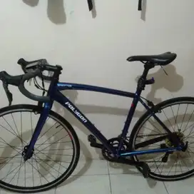 Sepeda Roadbike Polygon Strattos