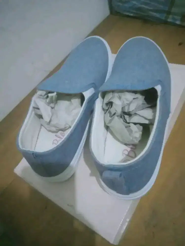 SEPATU WANITA BLOU