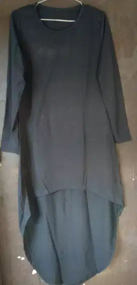 Kaos lengan panjang hitam