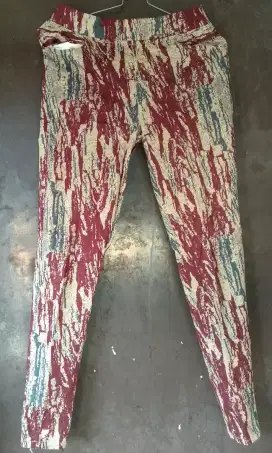 Celana wanita motif