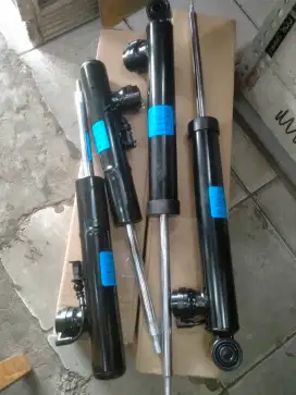 Shock absorber Audy Q7 depan blkg merk shacs pakek kabel sensor