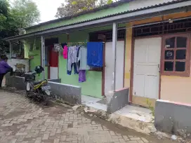 DIJUAL CEPAT Kontrakan 3 Pintu Daerah Cipete Tangerang. BISA NEGO