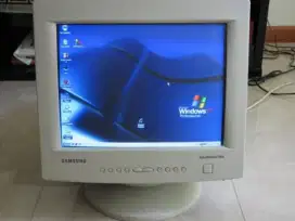 Monitor crt samsung