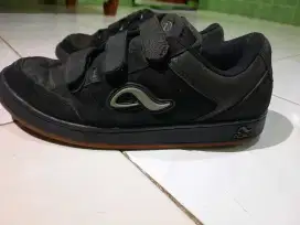Jual sepatu pria