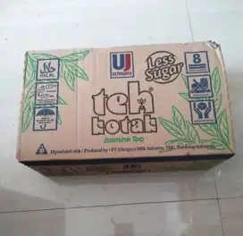 TEH KOTAK LESS SUGAR 1 DUS ISI 24