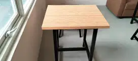 Meja untuk cafe atau rumah makan