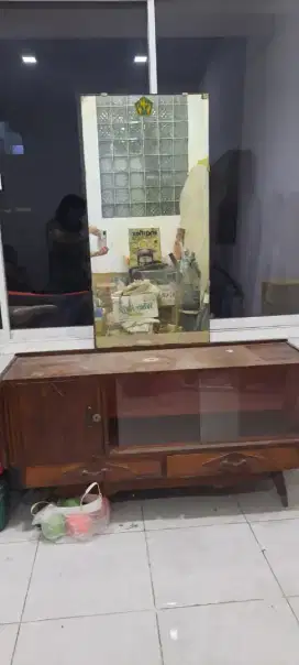 Lemari rias jati kuno antik kondisi bagus