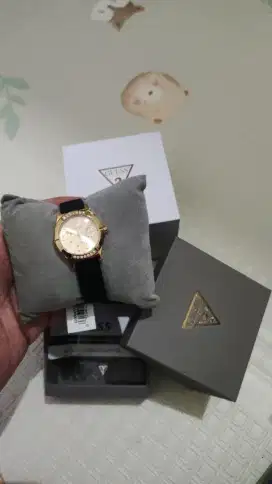 Jam guess baru jual murah aja