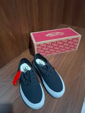 Vans Premium size 38 (23)   New + Box