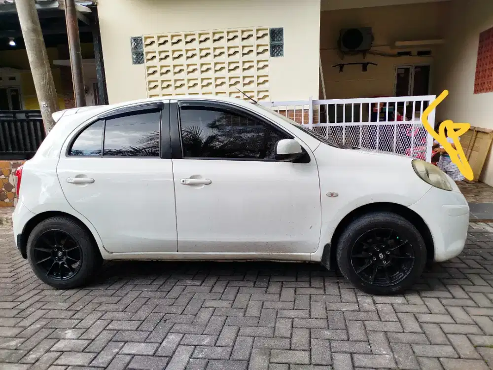 Nissan March Murah BU