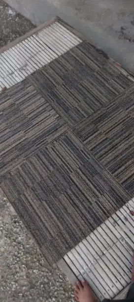Karpet tile buat lantay
