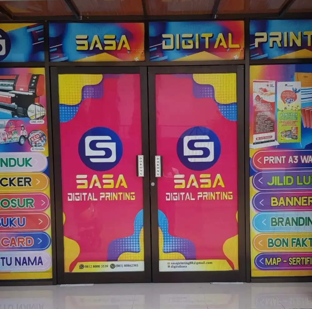 Di cari desain grafis buat desain spanduk, menu , sticker label.