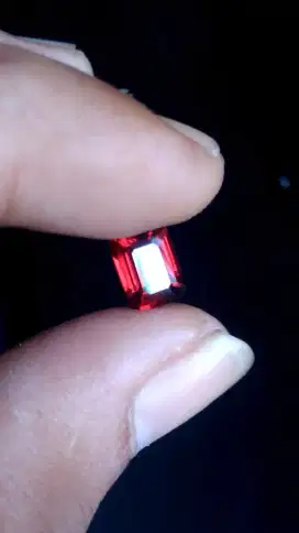 Natural red garnet