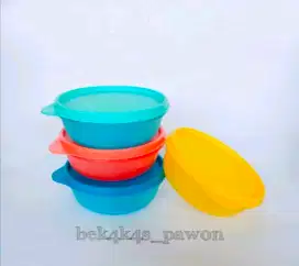 Tempat makan Tupperware
