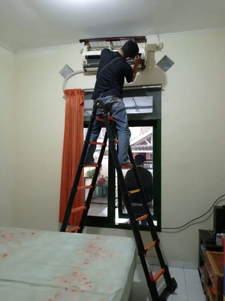 Service AC , kulkas , Heather , mesin cuci dll