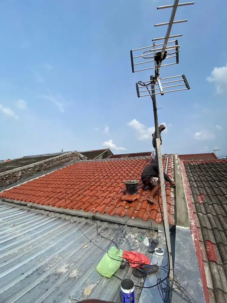 Jasa Tukang Bangunan Rumah,Kebocoran,Plafon,Cat,Kramik,Atap BajaRingan