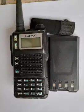 Jual 1unit radio HT merk Lupax type T1088 frekwensi 3band ada radio FM
