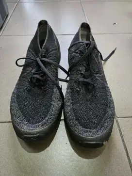 Sepatu Nike Air Vapormax Flyknit Size 44.5