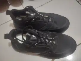 Sepatu, Sneakers, Olahraga Hitam