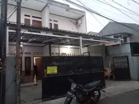 Kanopi baja ringan