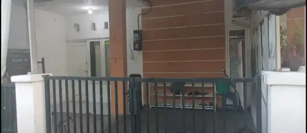 DISEWAKAN / DIKONTRAKAN RUMAH GUNUNG ANYAR