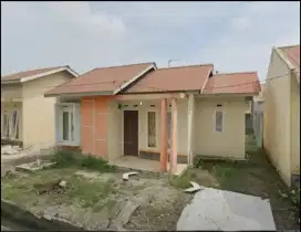 DI JUAL RUMAH AKSES MUDAH DEKAT PINGGIR JALAN PADAT PENDUDUK