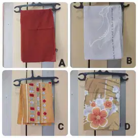 Kerudung/Jilbab Wanita Segi Empat Bermerek