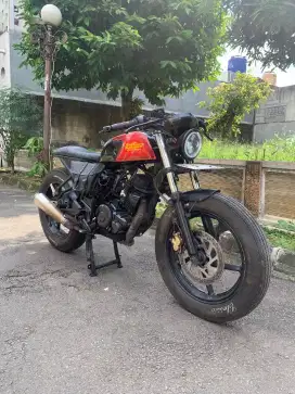 Di jual motor custom Yamaha BRATSTYLE BYSON