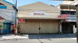 Dijual Bangunan Cocok untuk kos2an / showroom