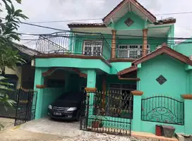 Rumah 2 Lantai Furnished :Harga Turun, Siap Huni! ✨