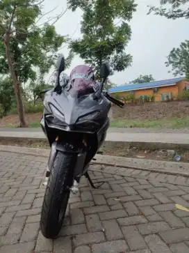 Jual CBR 150 R edisi gak kepake di rumah