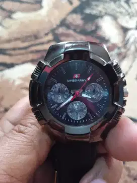 Jam tangan merek Swiss army