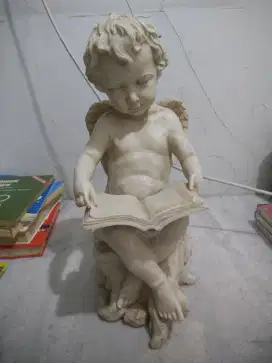 Patung baby angel