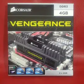 RAM DDR3 CORSAIR VENGEANCE CMZ4GX3M2A1600C9 2X2GB (BLACK)