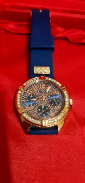 Guess kardus ada original