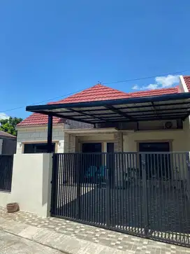 Dijual rumah mewah dilingkungan nyaman