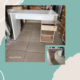 Meja tulis / meja kerja ikea