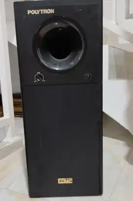 DIJUAL HOME THEATER 1 SET KOMPLIT JARANG PAKAI DAN MASIH BAGUS!!!