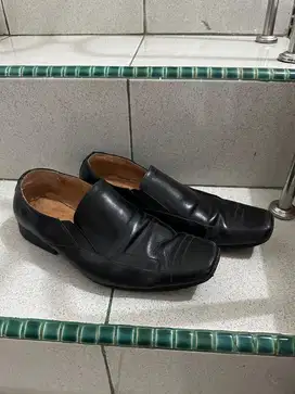 Sepatu Pantofel Pria Hitam ukuran 41