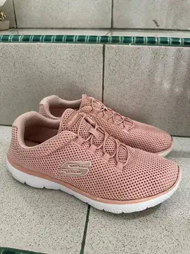 Skechers Sepatu Wanita ukuran 38