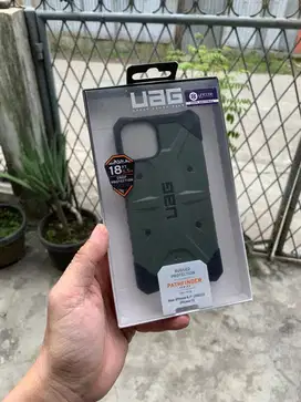 Case UAG iPhone 13 reguler Pathfinder