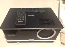 Projector Infocus + projector screen