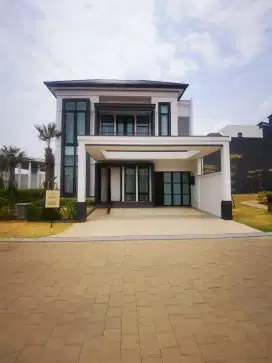 Rumah Sultan Mewah 12 X 25 Dengan Fasilitas Luar Biasa Gading Serpong